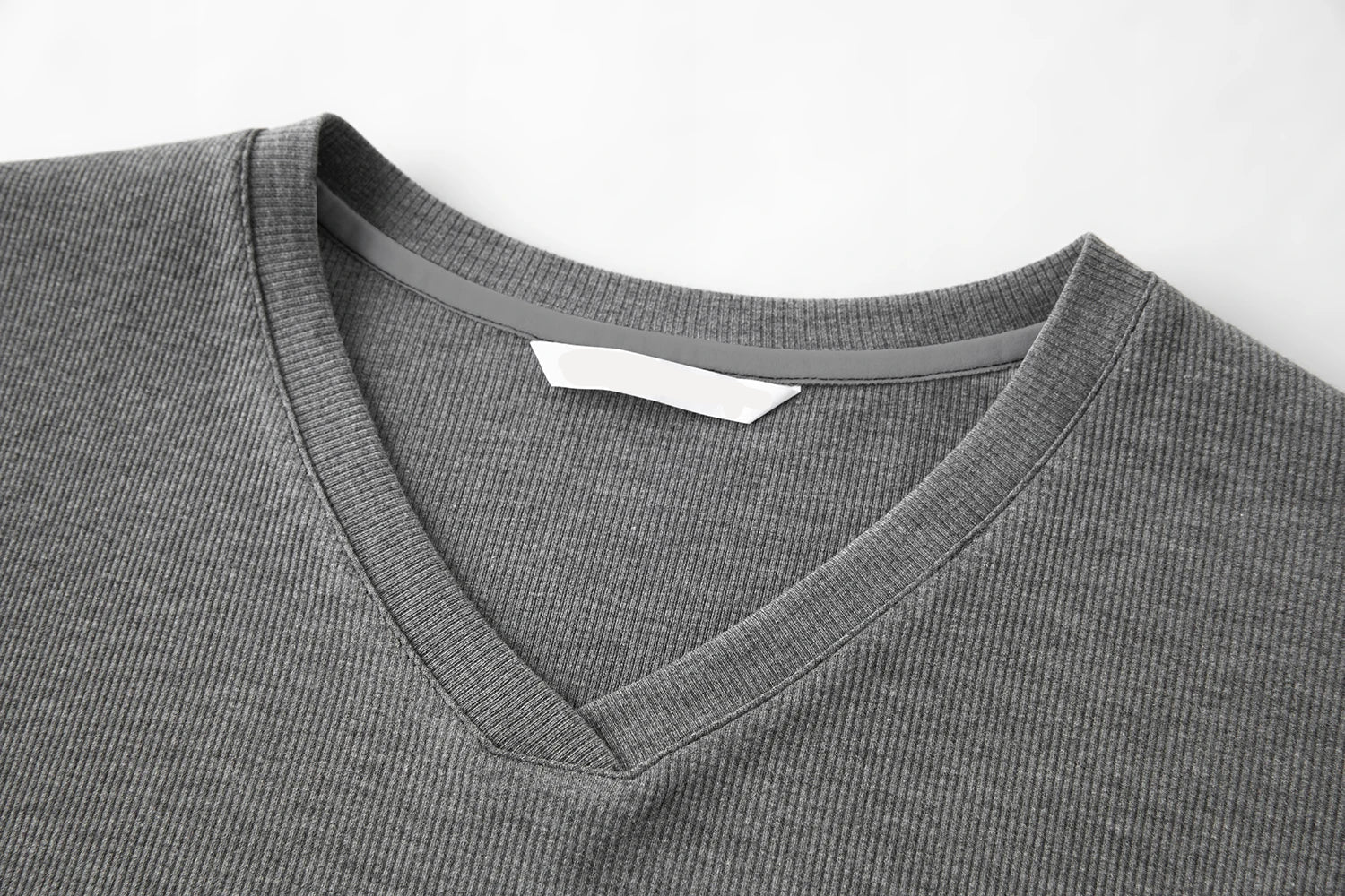 FSLE V-Neck Women's Knit Long Sleeve Tee with Sleek Straight Shoulder Design and Embroidery Logo Detail Spring 2026 New Arrival